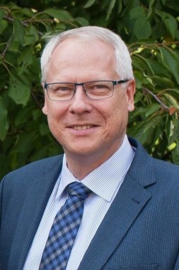 https://rsplusmk.de/wp-content/uploads/2025/04/Rektor-Gerhard-Muller.jpg